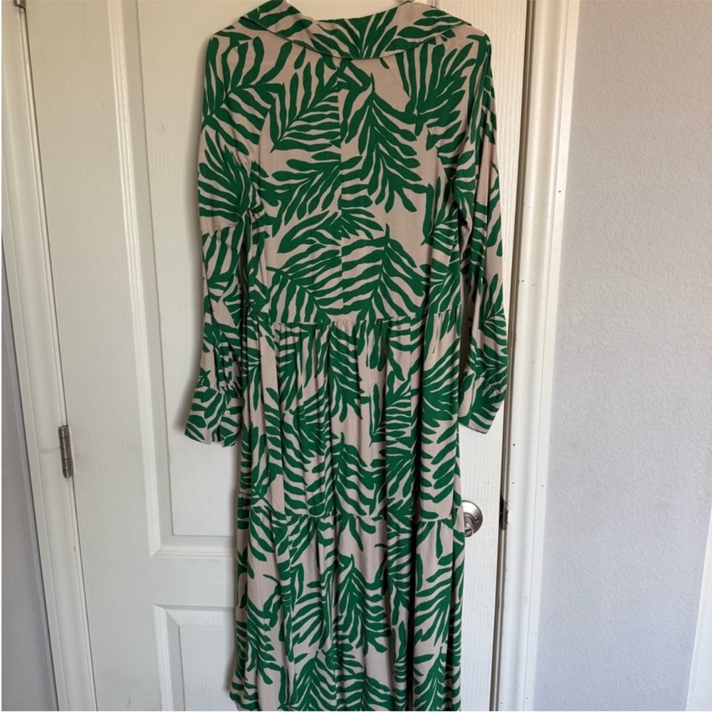 H&M Green Leaf Print Dress - Picture 2 of 3
